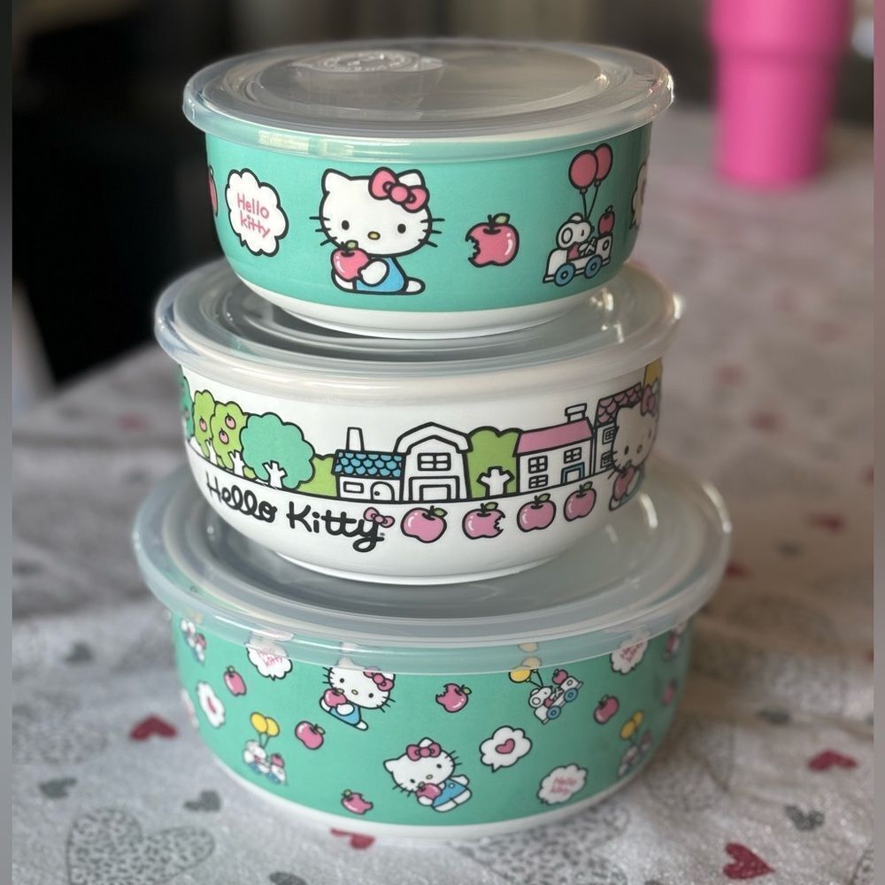 Hello Kitty Food Storage Containers